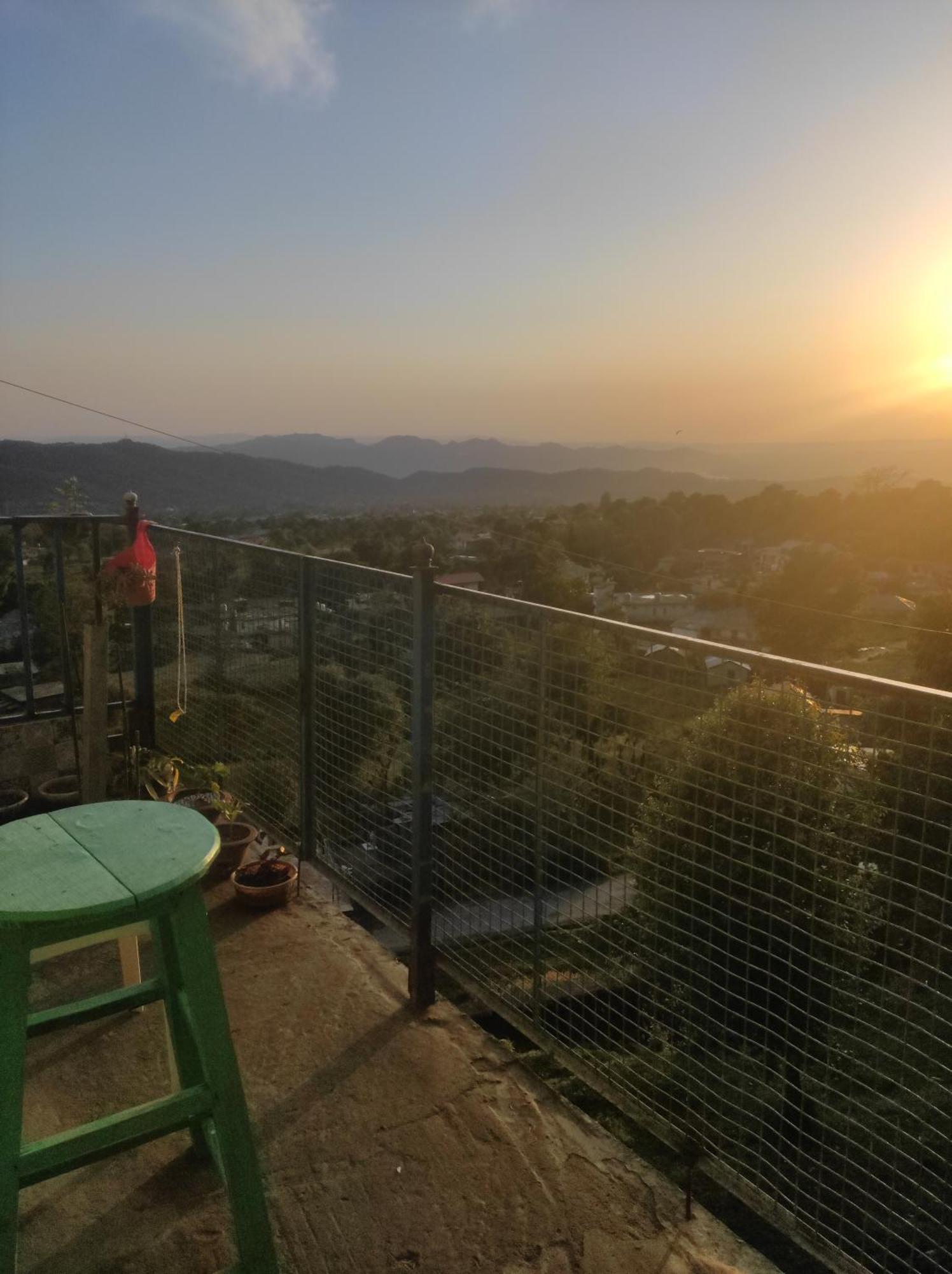 Hill Veu Home Bir Billing الغرفة الصورة
